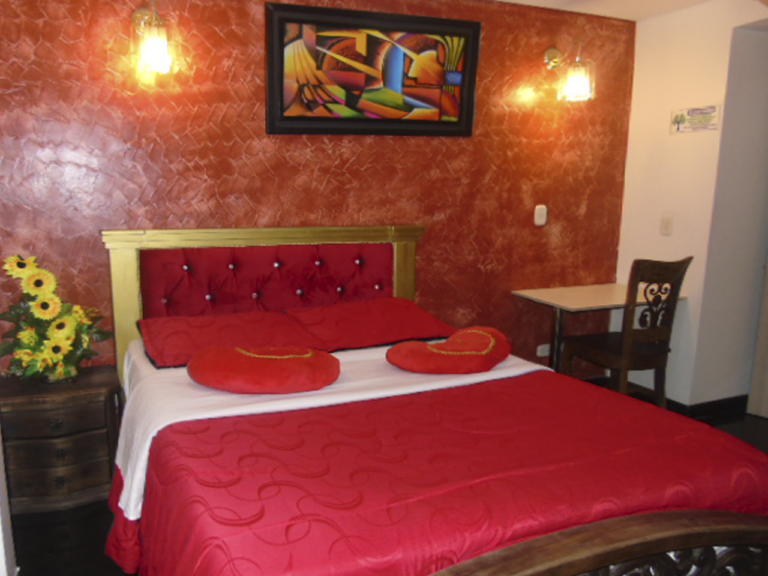 HABITACION ROJA 6